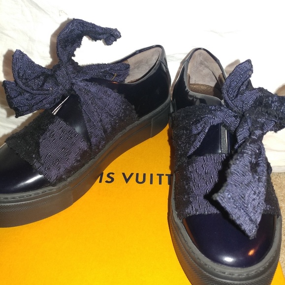 Shoes - Picture 3 of 4